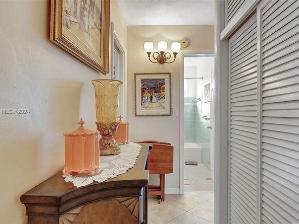 16750 NE 14th Ave 212, Miami FL 33162