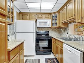 16750 NE 14th Ave 212, Miami FL 33162