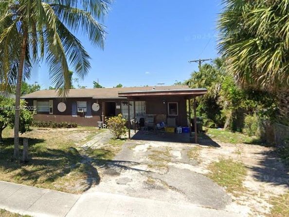 1111 SW 8th St, Delray Beach FL 33444