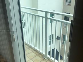 50 Menores Ave 711, Coral Gables FL 33134