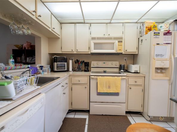 11310 SW 122nd Pl 11310, Miami FL 33186