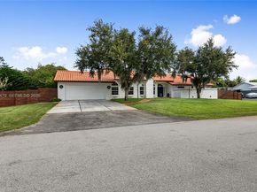 11431 NW 27th St, Plantation FL 33323