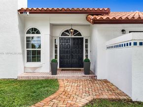 11431 NW 27th St, Plantation FL 33323