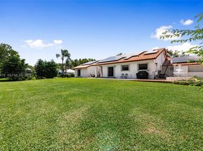 11431 NW 27th St, Plantation FL 33323