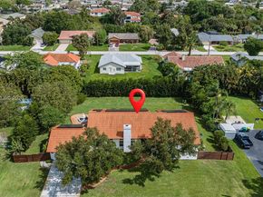11431 NW 27th St, Plantation FL 33323