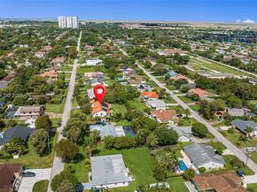 11431 NW 27th St, Plantation FL 33323