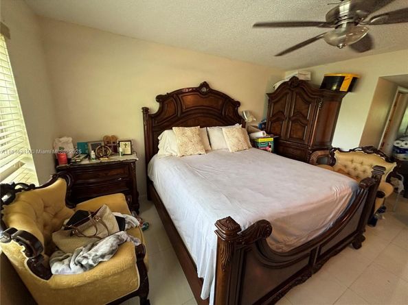 301 Cambridge Rd 302, Hollywood FL 33024