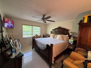 301 Cambridge Rd 302, Hollywood FL 33024