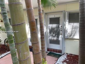 8040 Tatum Waterway Dr 7, Miami Beach FL 33141