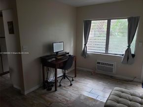 8040 Tatum Waterway Dr 7, Miami Beach FL 33141