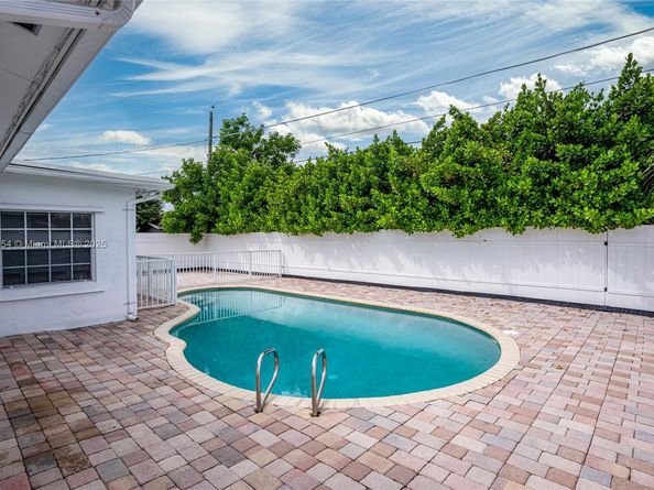 3024 N 73rd Ter, Hollywood FL 33024