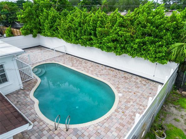 3024 N 73rd Ter, Hollywood FL 33024