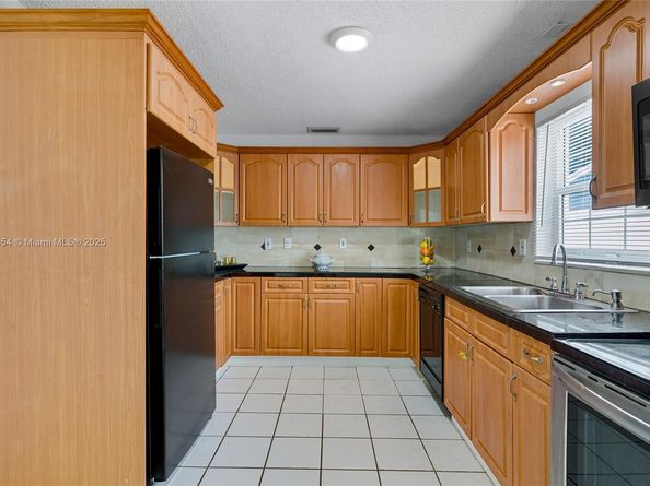 3024 N 73rd Ter, Hollywood FL 33024