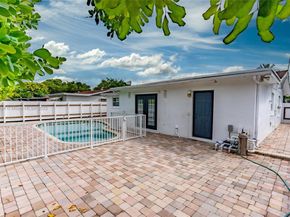 3024 N 73rd Ter, Hollywood FL 33024