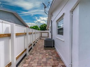 3024 N 73rd Ter, Hollywood FL 33024