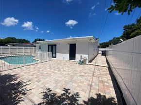 3024 N 73rd Ter, Hollywood FL 33024