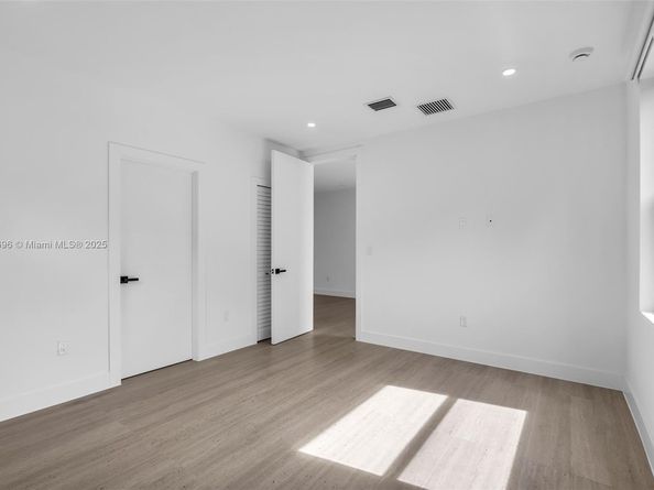 1819 SW 11th Ter, Miami FL 33135