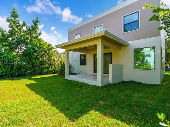 1819 SW 11th Ter, Miami FL 33135