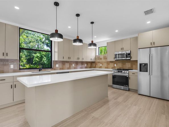 1819 SW 11th Ter, Miami FL 33135