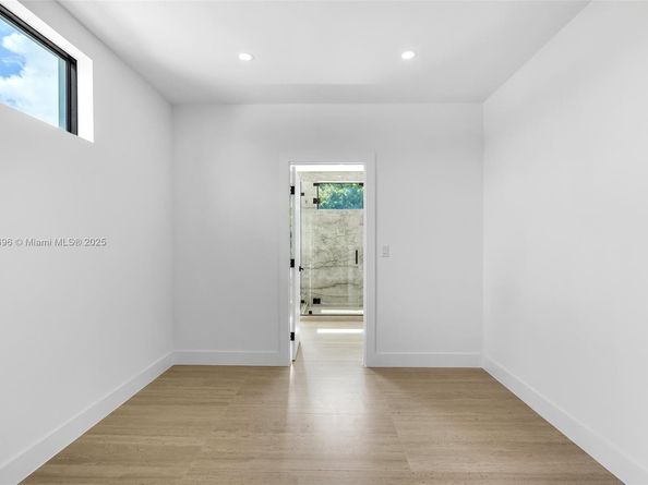 1819 SW 11th Ter, Miami FL 33135