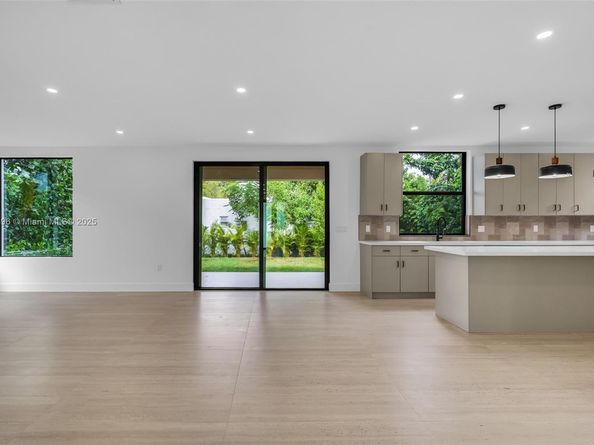 1819 SW 11th Ter, Miami FL 33135