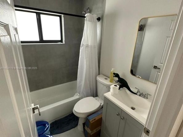 147 NW 61st St, Miami FL 33127