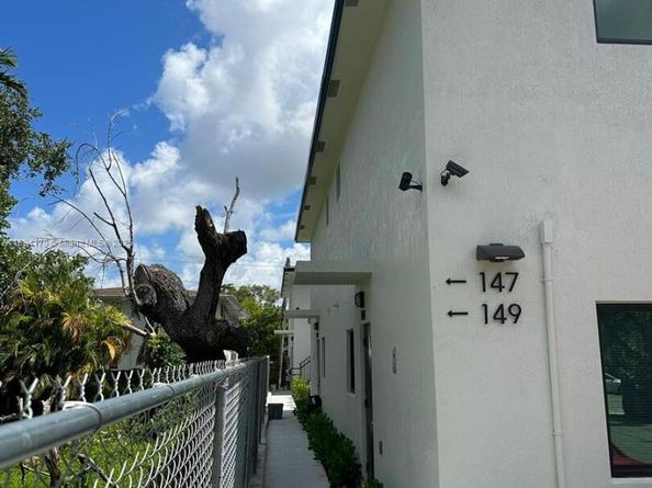 147 NW 61st St, Miami FL 33127