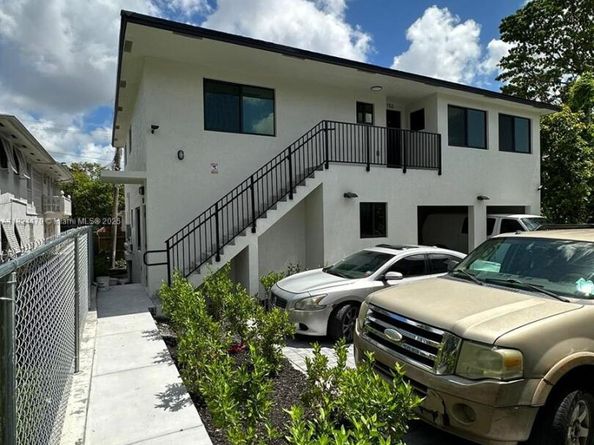 147 NW 61st St, Miami FL 33127