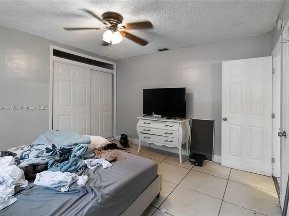 1427 NW 8th Ave, Fort Lauderdale FL 33311