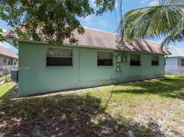 1427 NW 8th Ave, Fort Lauderdale FL 33311