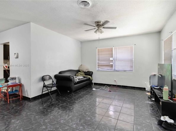 1427 NW 8th Ave, Fort Lauderdale FL 33311