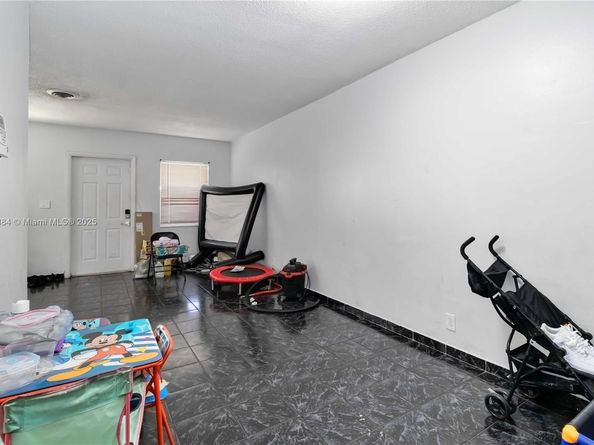 1427 NW 8th Ave, Fort Lauderdale FL 33311