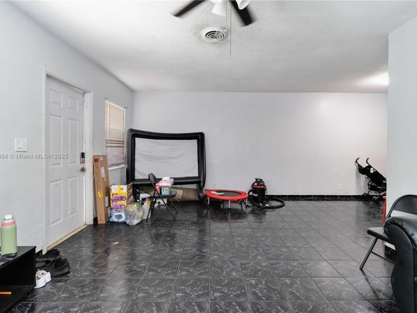 1427 NW 8th Ave, Fort Lauderdale FL 33311