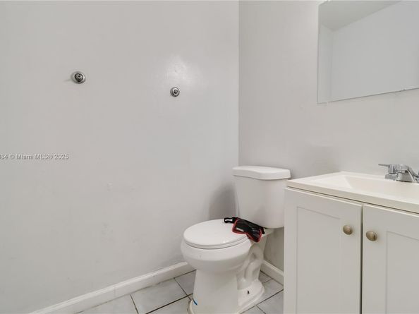1427 NW 8th Ave, Fort Lauderdale FL 33311