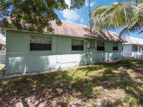 1427 NW 8th Ave, Fort Lauderdale FL 33311