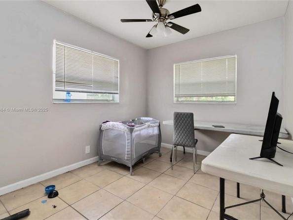 1427 NW 8th Ave, Fort Lauderdale FL 33311