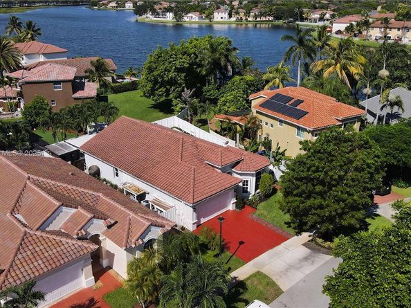 13348 SW 52nd St, Miramar FL 33027