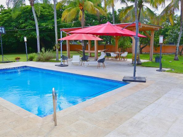 7150 SW 77th Pl, Miami FL 33143