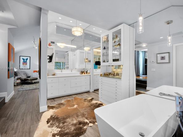 3950 Hardie Ave, Coconut Grove FL 33133