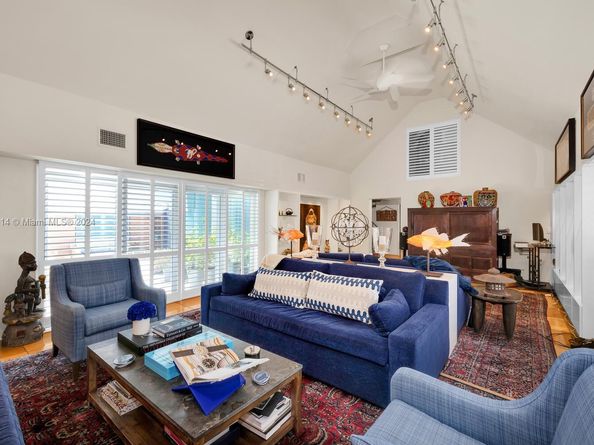3950 Hardie Ave, Coconut Grove FL 33133