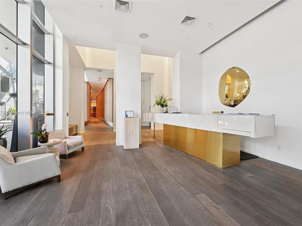 801 S Pointe Dr PH602, Miami Beach FL 33139