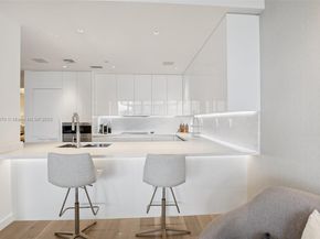 801 S Pointe Dr PH602, Miami Beach FL 33139