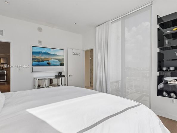801 S Pointe Dr PH602, Miami Beach FL 33139