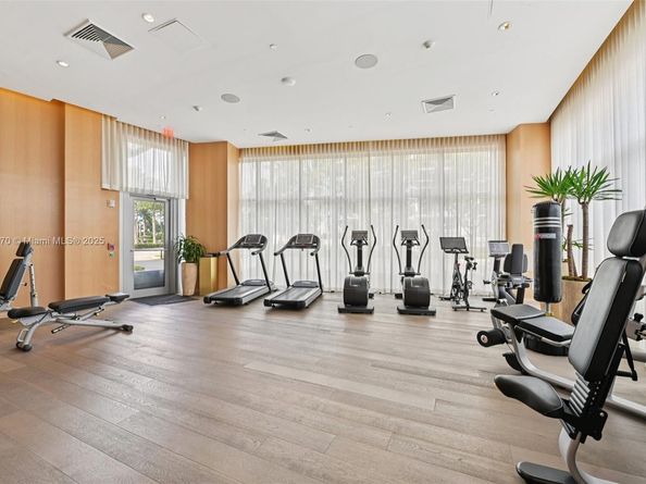 801 S Pointe Dr PH602, Miami Beach FL 33139
