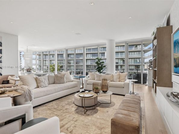 801 S Pointe Dr PH602, Miami Beach FL 33139