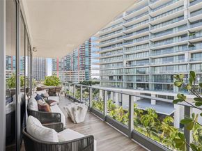 801 S Pointe Dr PH602, Miami Beach FL 33139
