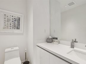 801 S Pointe Dr PH602, Miami Beach FL 33139