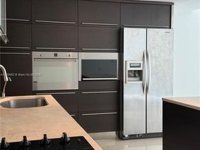 6000 Collins Ave 323, Miami Beach FL 33140