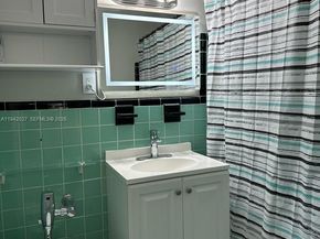 6484 Indian Creek Dr 220, Miami Beach FL 33141