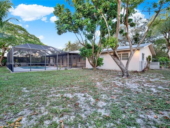 13240 SW 98th Pl, Miami FL 33176